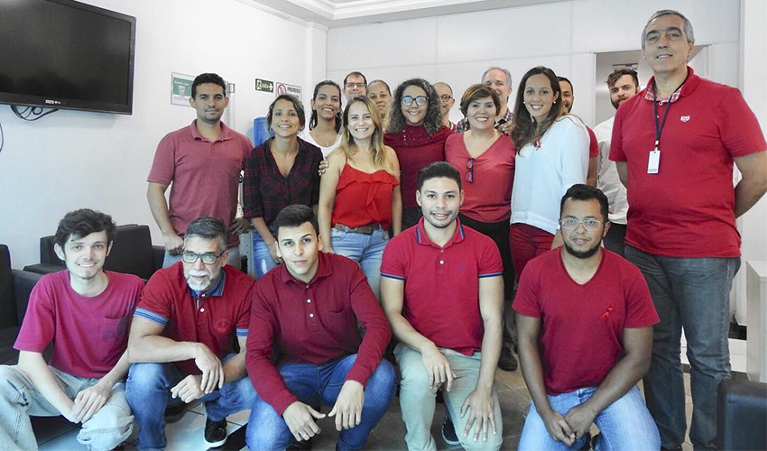 A prevenção ao HIV é tema do "Dezembro vermelho". A Guarujá Previdência apoia a campanha.