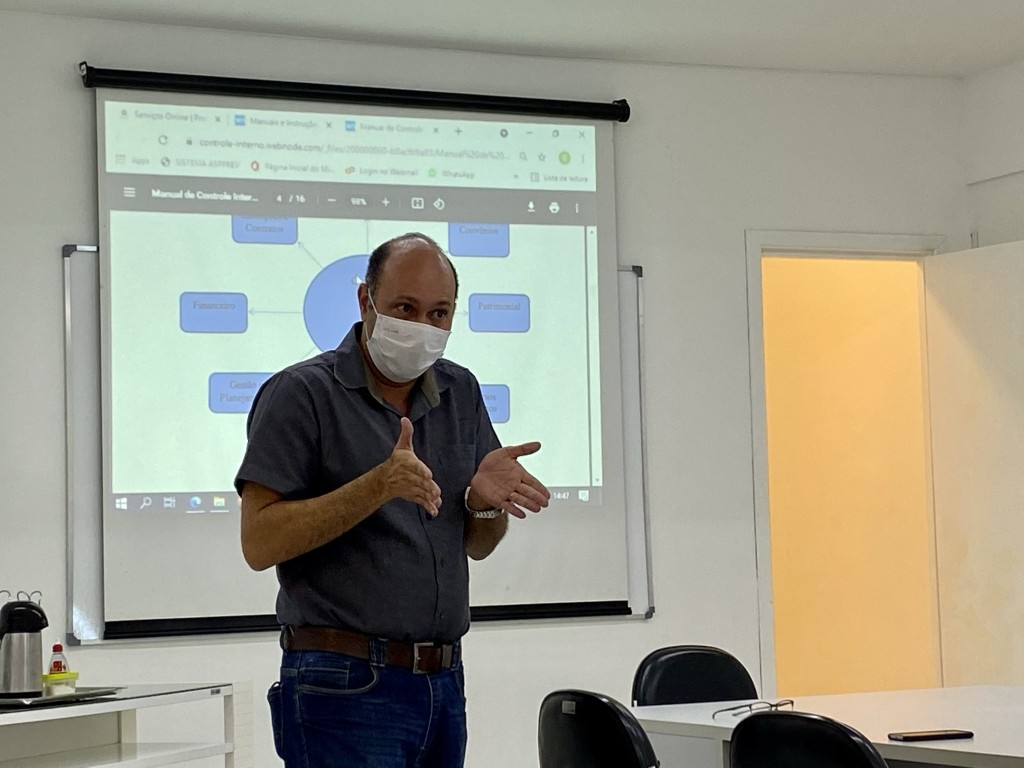 Zaqueu Elias da Silva, analista de gestão pública e 1º controlador municipal. de Guarujá. 