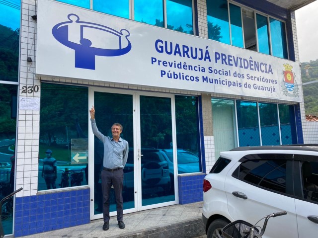 Marcelo Melo, o criador do primeiro logo da Guarujá Previdência e dono de uma história de vida excepcional. Ele aprovou a nova identidade da autarquia.